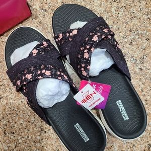 Skechers On the Go sandals